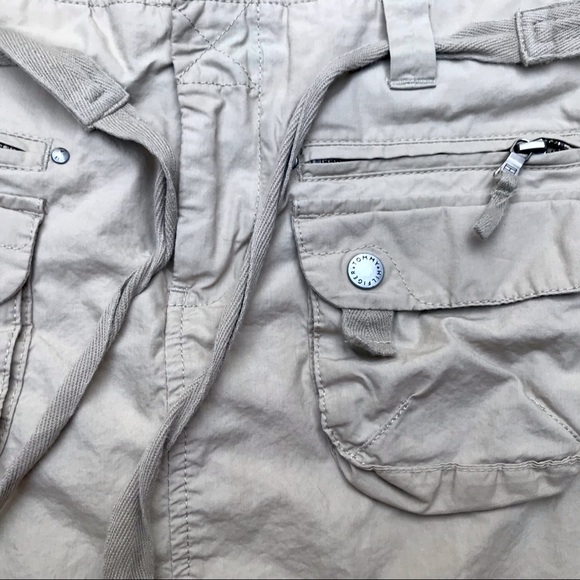 y2k tommy hilfiger mini cargo skirt ❤️🔥 low rise, 6 pockets, and a belt! - Picture 2 of 4